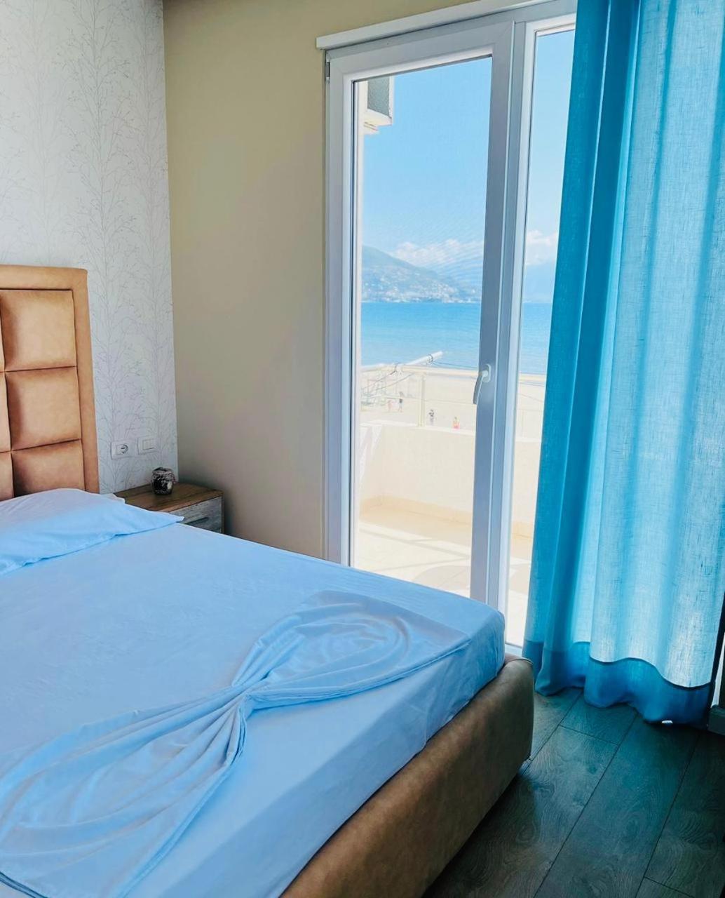 Soleil Apartment With Sunbed & Umbrella Vlorë 외부 사진